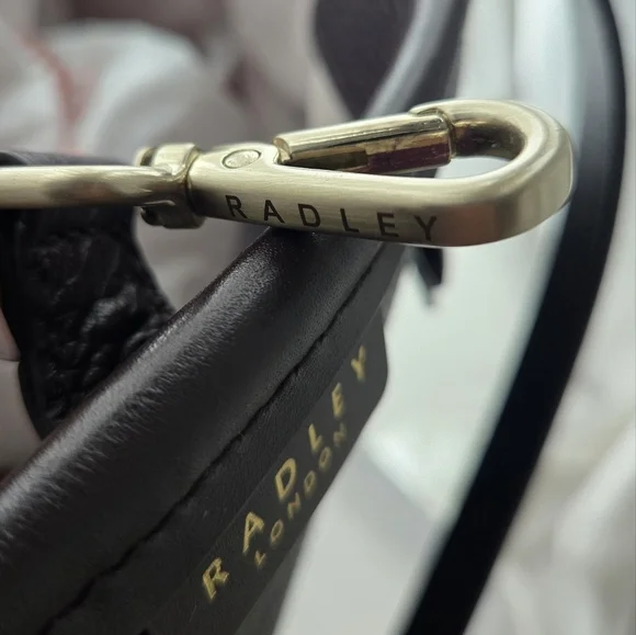Gorgeous Radley London Tote EUC - Picture 9 of 16